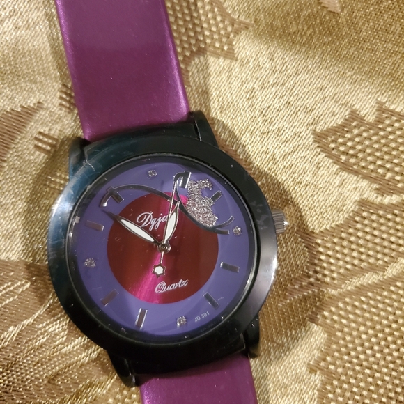 Purple Fashion Watch for Ladies - Picture 8 of 11